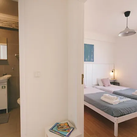 01 - Pearl * Peniche